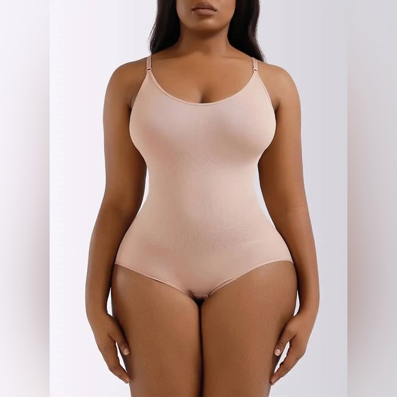 Plus Size Solid Color Seamless Cami Shapewear in Tan - Picture 3 of 3
